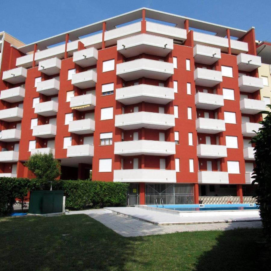 Modern Flat For 6 With Shared Pool Appartamento Porto Santa Margherita di Caorle Esterno foto